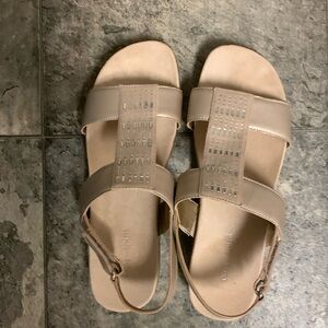 Gold easy spirit sandals, Sehazel size 10